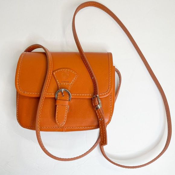 Firenze Italian Leather Saddle bag crossbody - Picture 10 of 13
